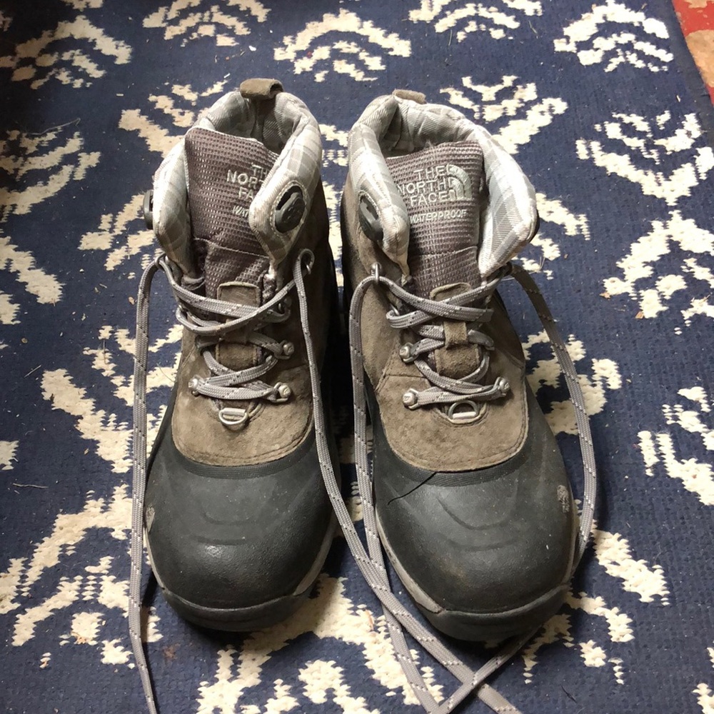 North face primaloft winter boots ❄️